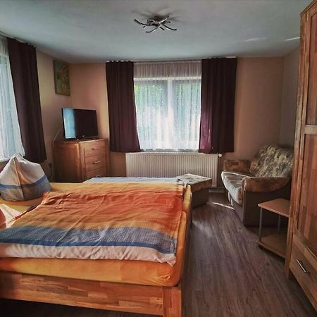 Ferienbungalow Im Igelbau バーベ エクステリア 写真